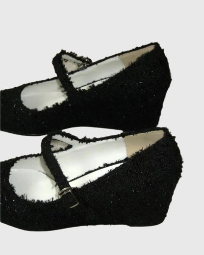 Safari Tweed Chic Wedge Pumps In Black