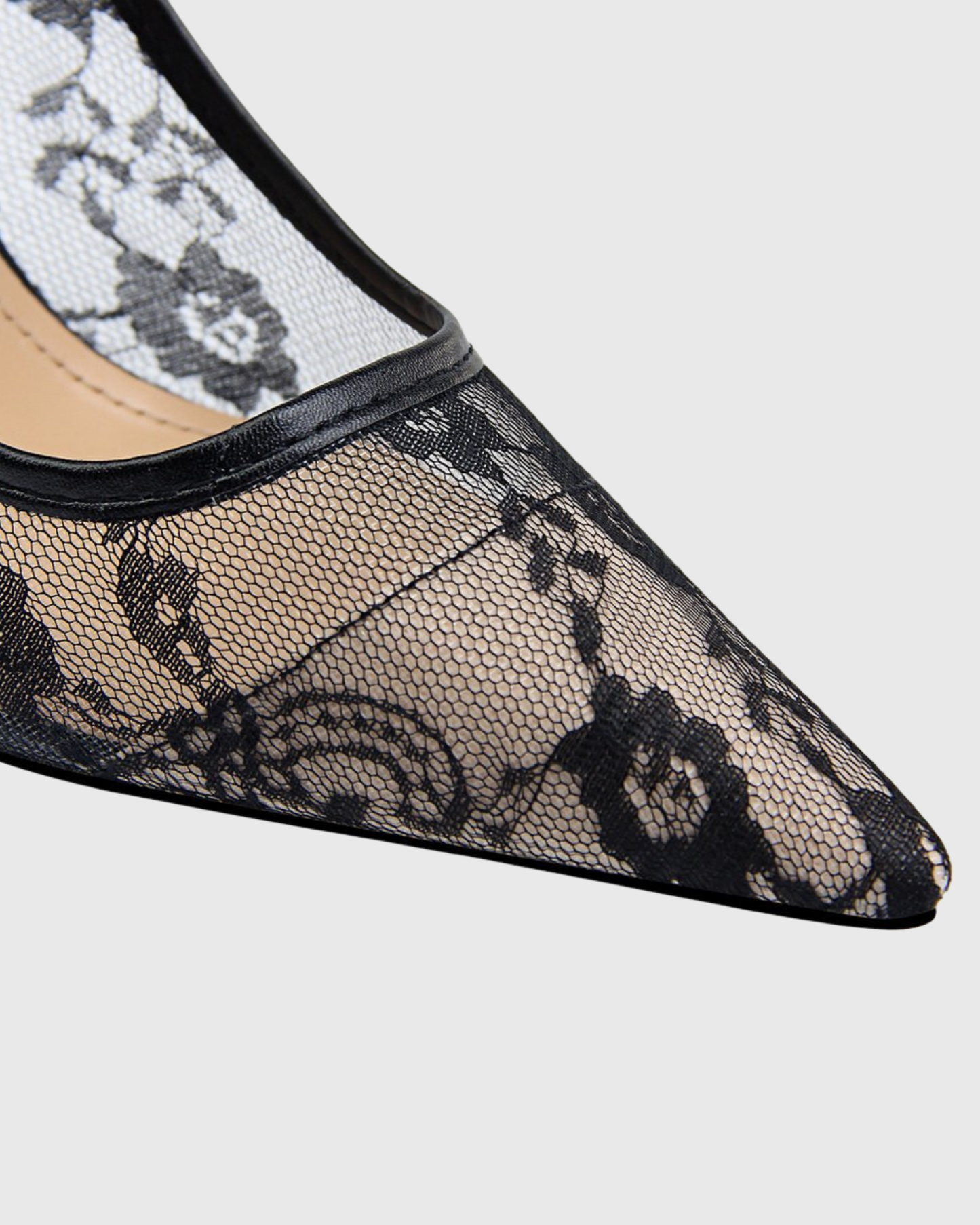 Saidi Lace Pumps In Black