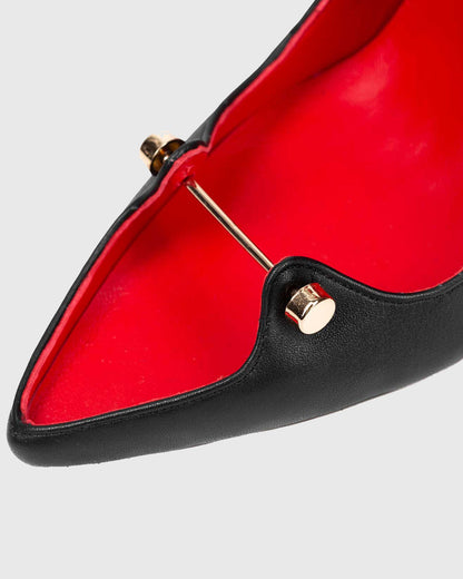 Sang Cutout Nail Cross Strap Pumps In Black