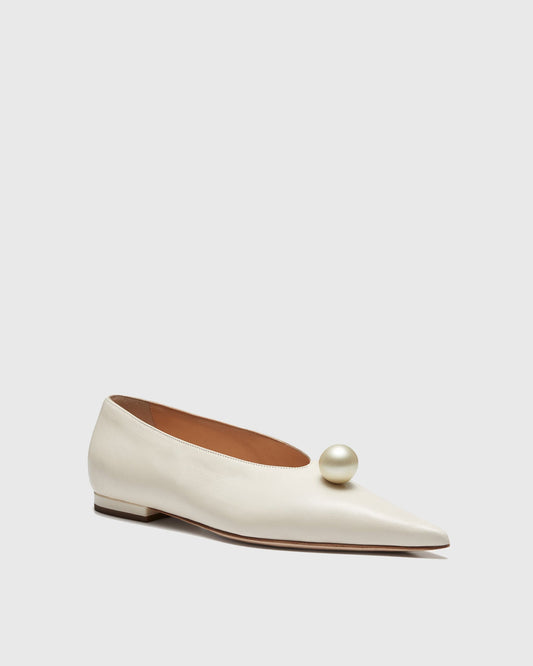 Savia Pearl Leather Pumps In White