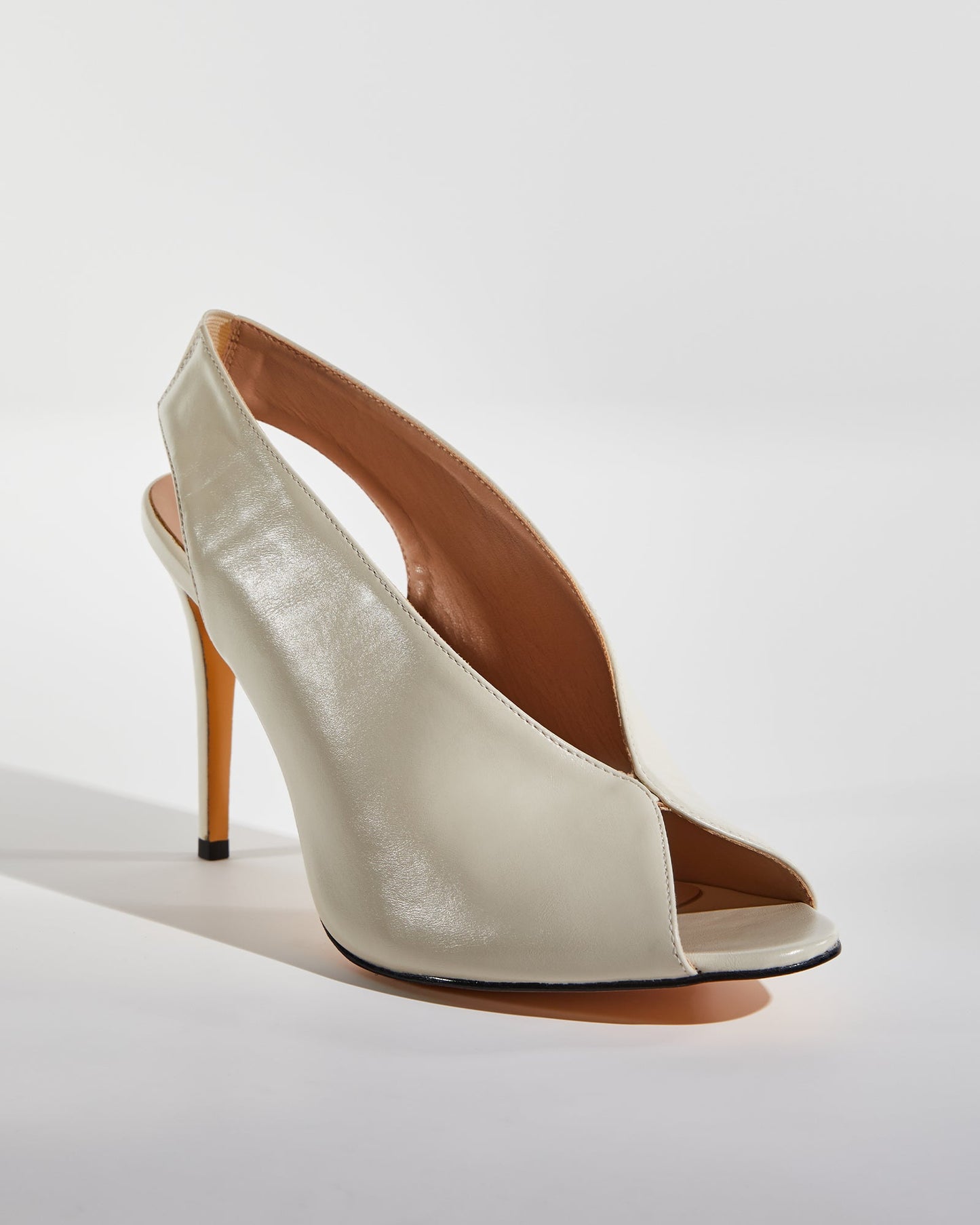 Seiko Fish Mouth Slingback Pumps In White