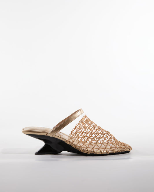 Serah Woven Fishnet Alien Heels In Gold