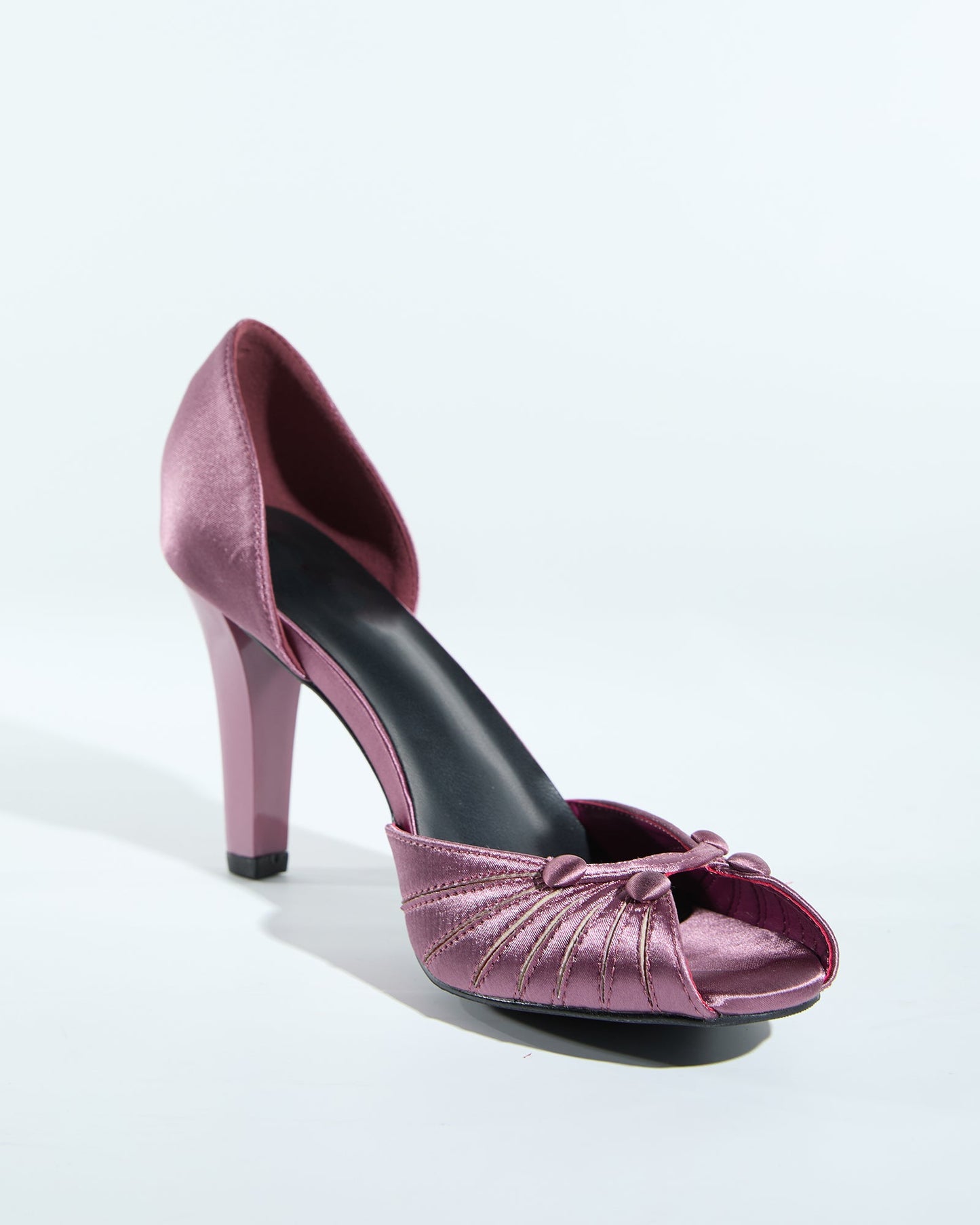 Valor Vintage Knot Ruch Pumps In Violet