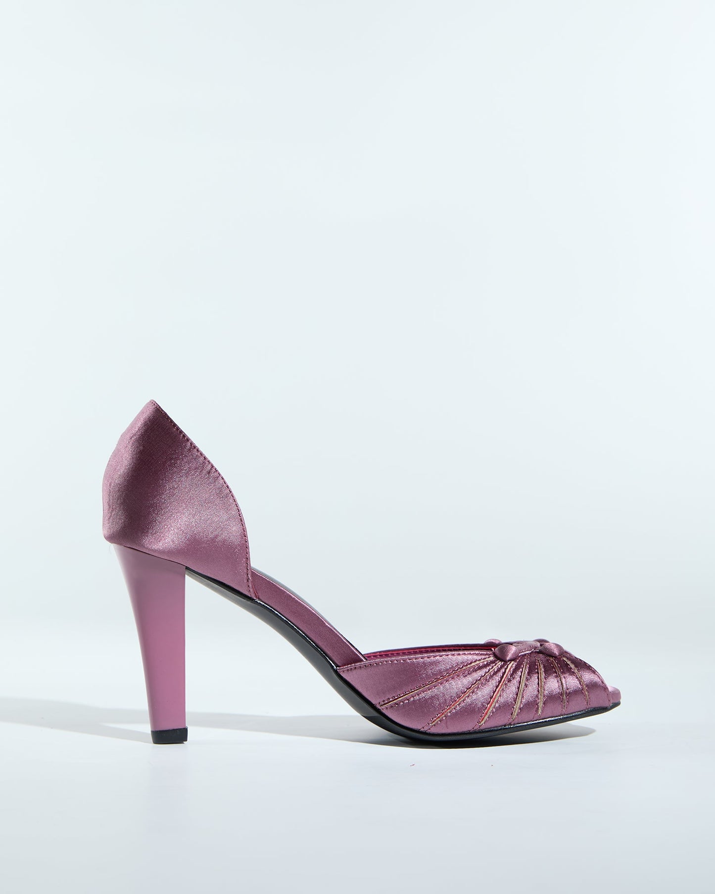 Valor Vintage Knot Ruch Pumps In Violet