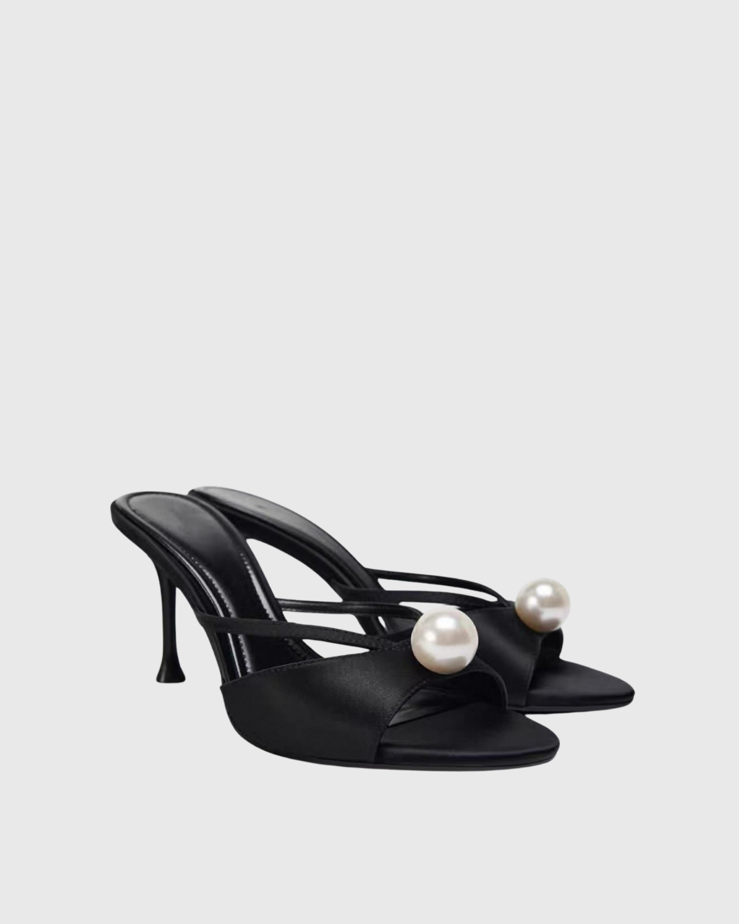 Vanhi Pearl Slippers