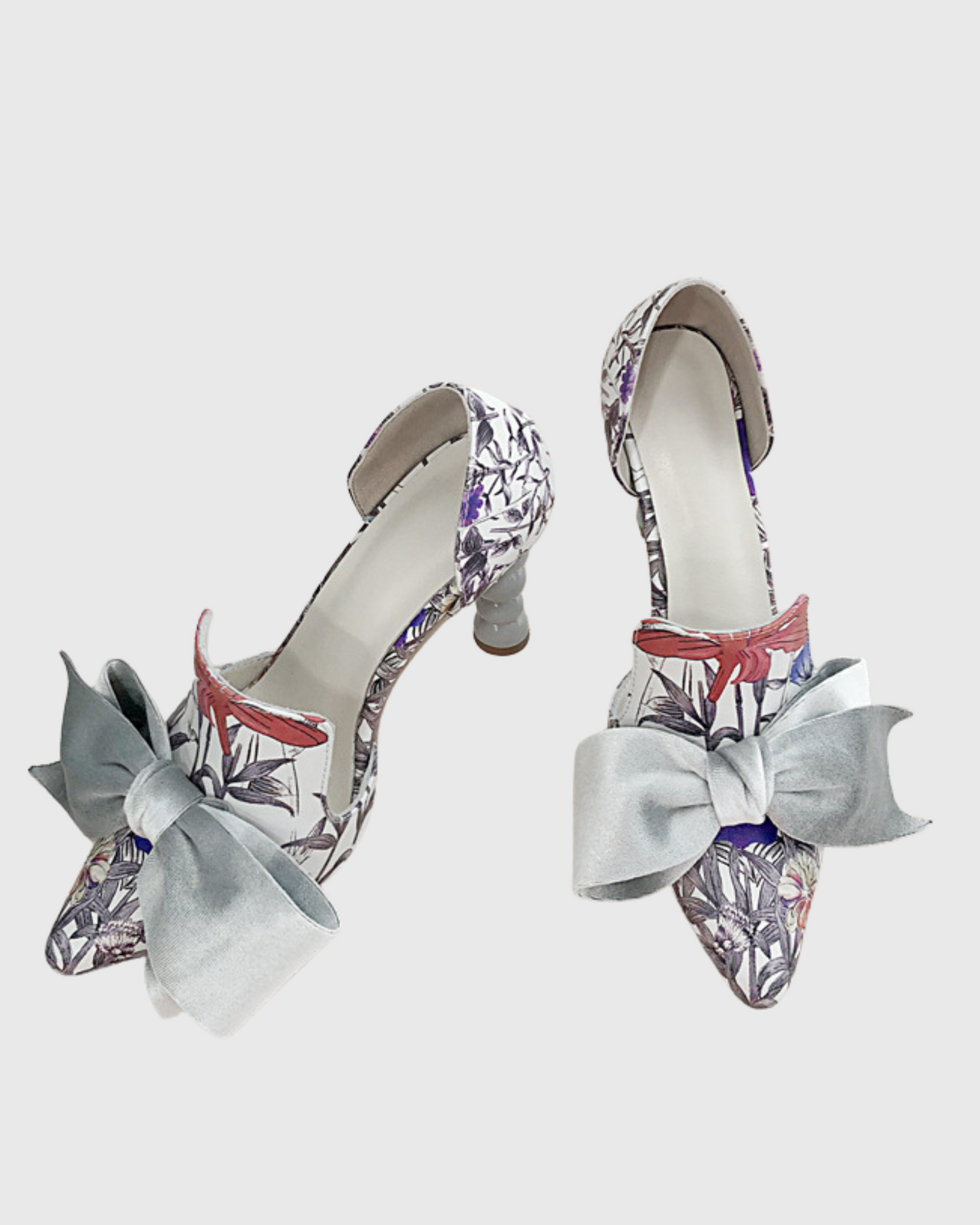 Violet Paint Bow Irregular Pumps In White
