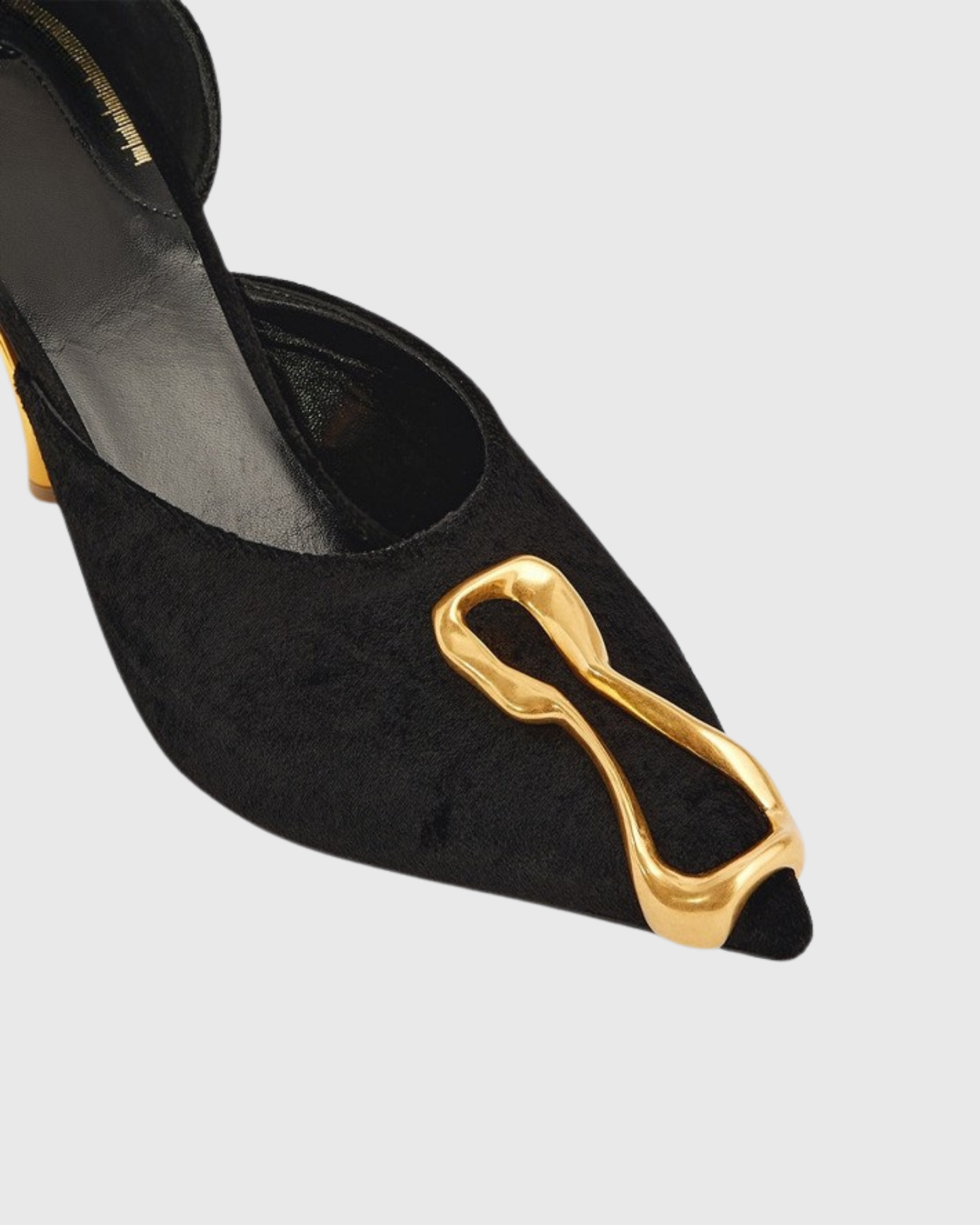 Yadira Metal Keyhole Irregular Pumps