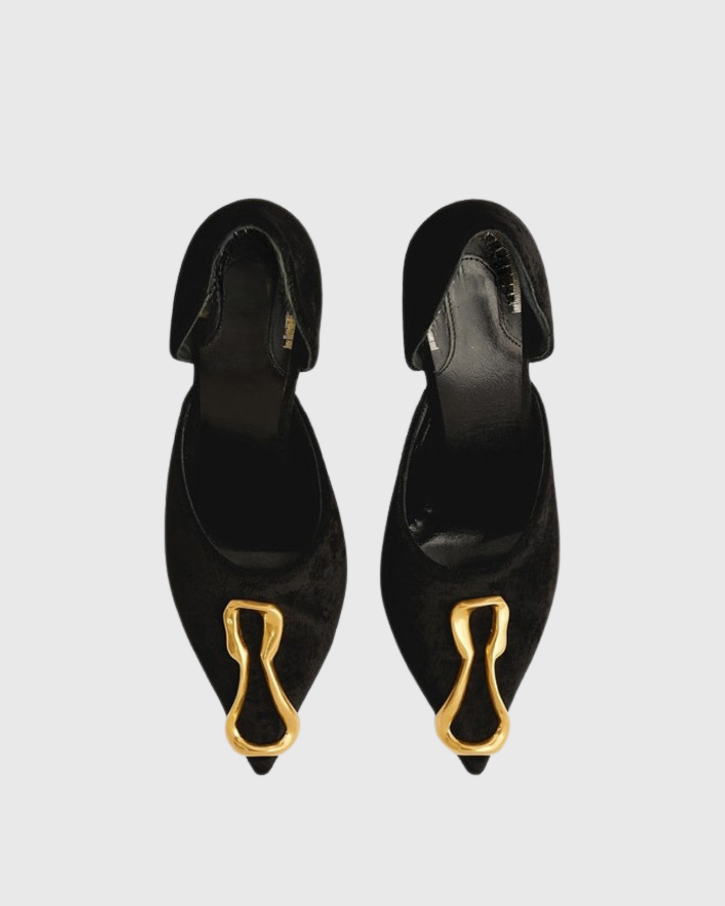 Yadira Metal Keyhole Irregular Pumps