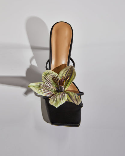 Yamilet 3D Floral Strap Slippers In Black