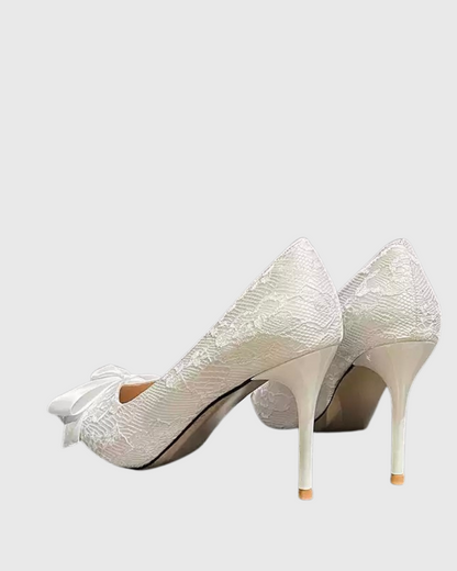 Yasira Bow Vintage Pumps In White