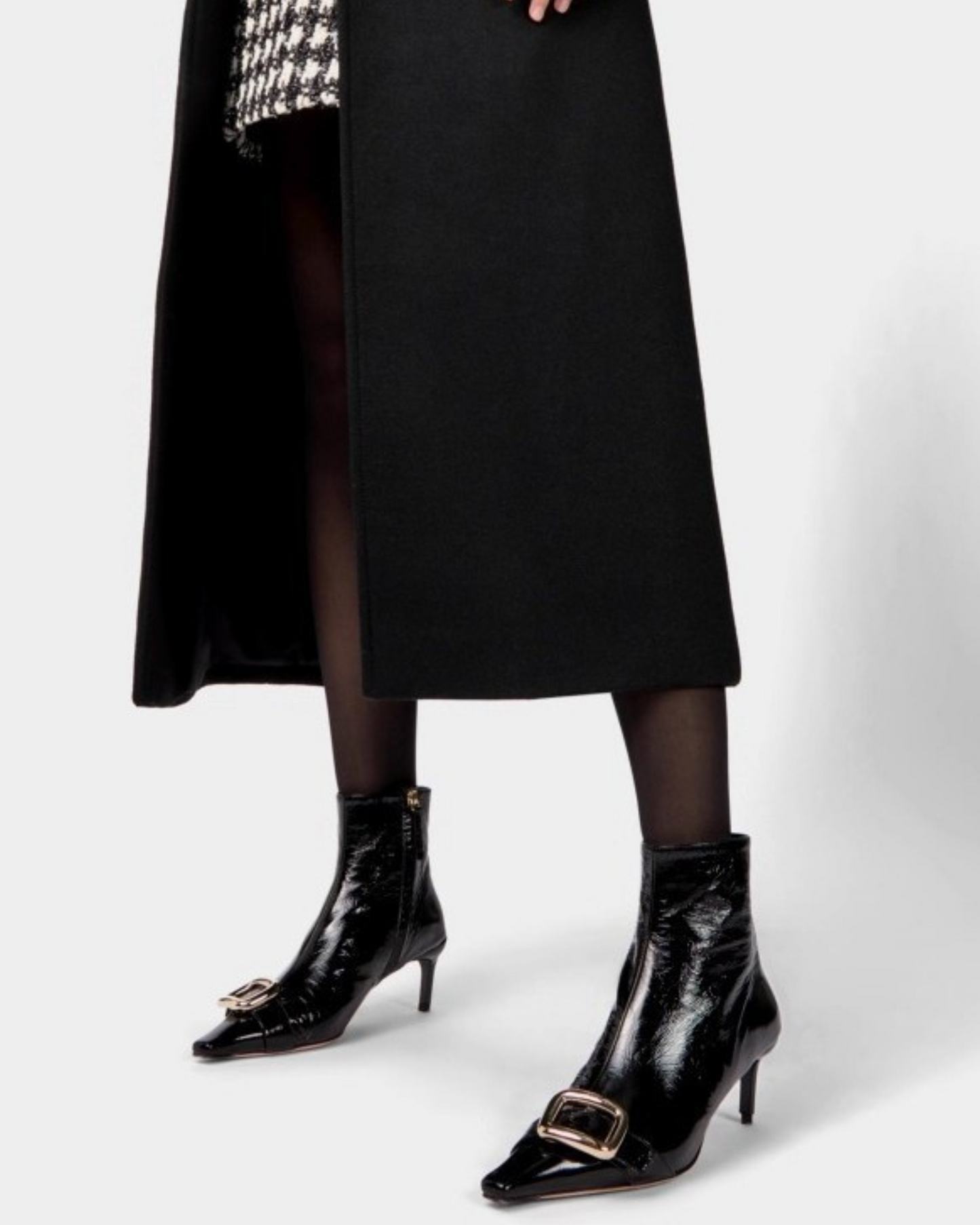 Yaxha Buckle Ankle Boots In Black