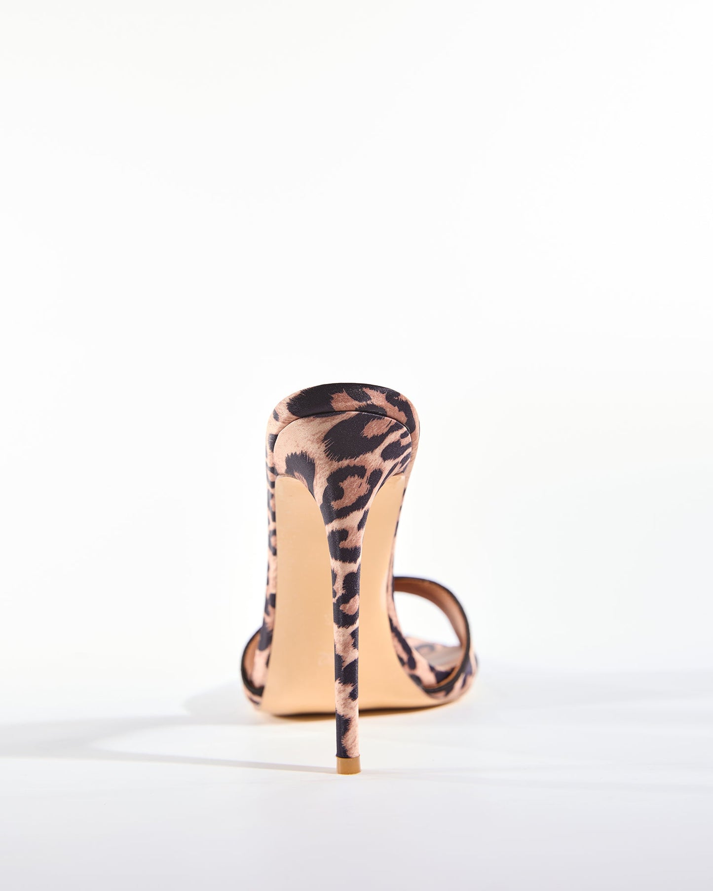 Zelda Leopard Print Slippers