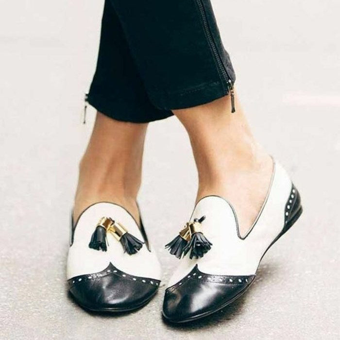 Black and White Flat Women's Loafers Tassels Round Toe Wingtip Shoes