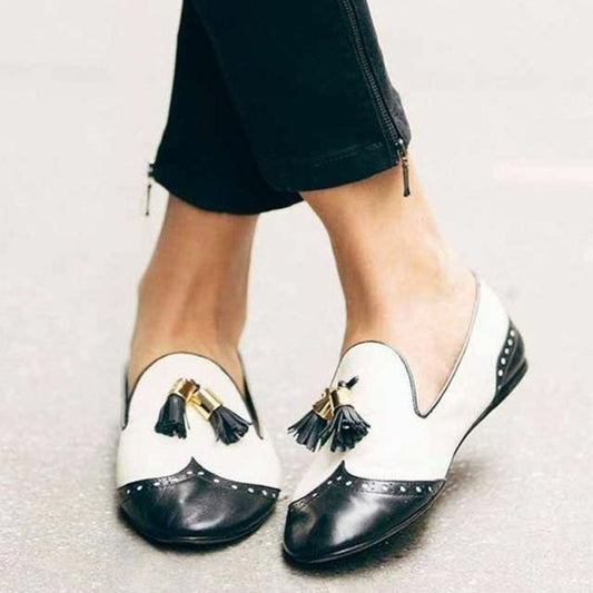 Black and White Flat Women's Loafers Tassels Round Toe Wingtip Shoes