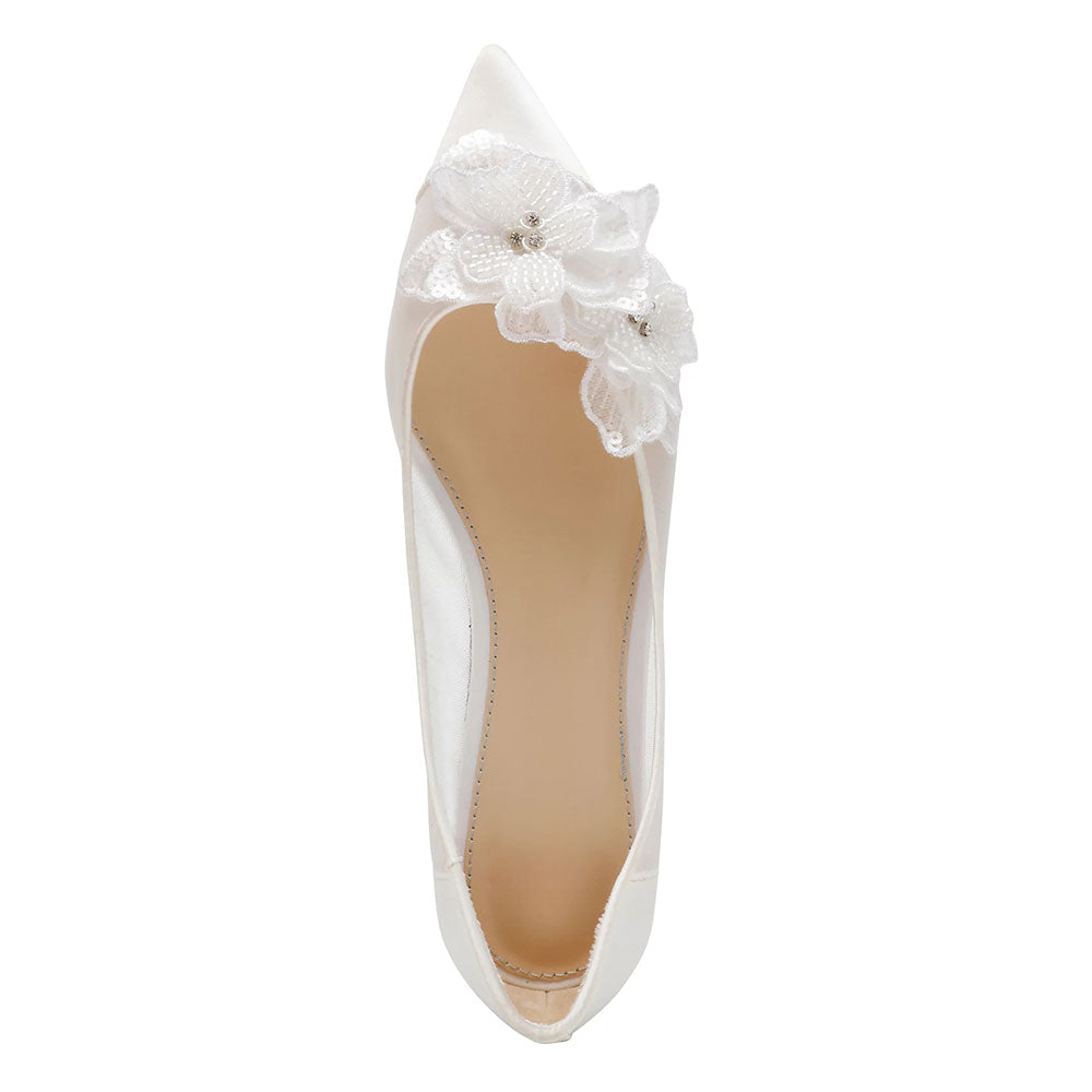 White Mesh Pointed Toe Delicate Flower Decor Bride Flats