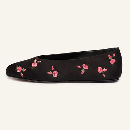 Chic Satin Round Toe Floral Embroidery Ballet Flats in Black