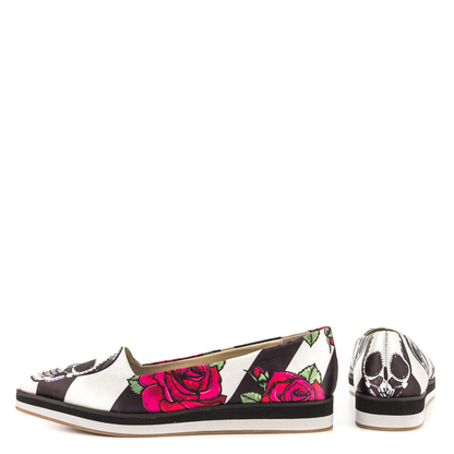 Stylish Black & White Pointed Toe Flower Skull Print Flats