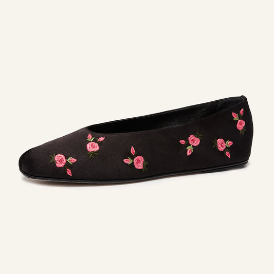 Chic Satin Round Toe Floral Embroidery Ballet Flats in Black
