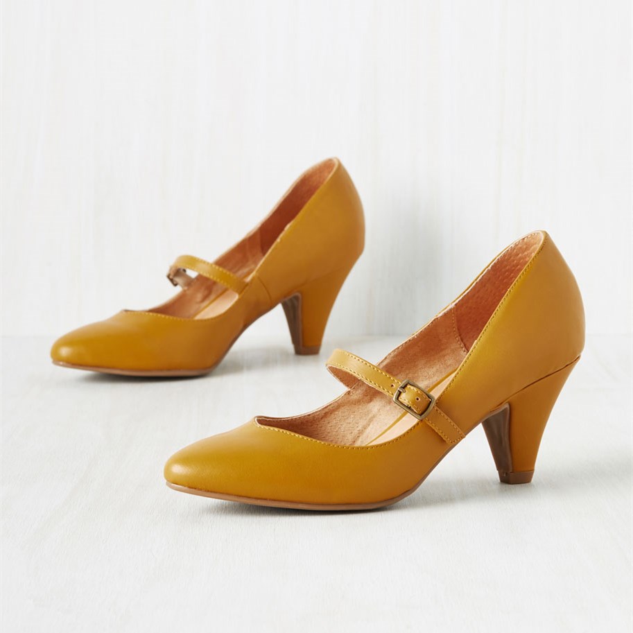 Women's Mustard Low Cut Uppers Mary Jane Heels Vintage Pumps
