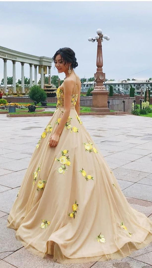 Sweetheart Champagne Long Prom Dress with Floral Embroidery    cg20418