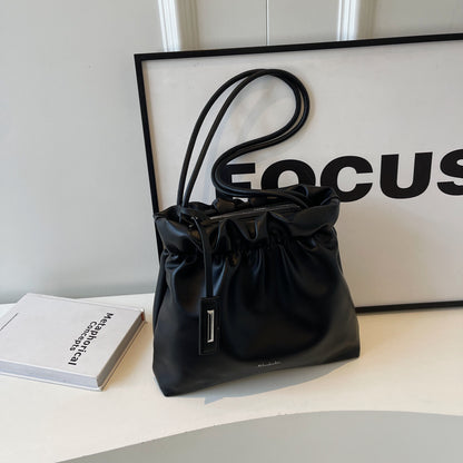 Sac seau simple à bandoulière plissé de couleur unie 