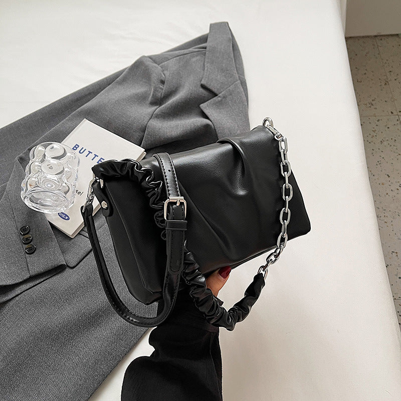 Sac à bandoulière plissé élégant à chaîne de couleur unie pour femme 