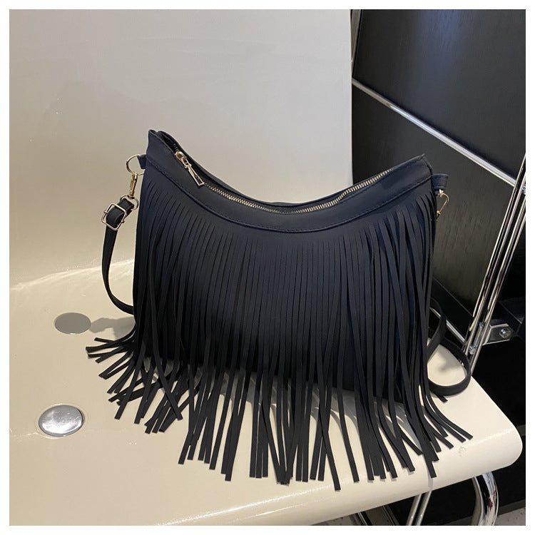 Women'S Fashionable Solid Color Tassel Large Capacity Shoulder Bag