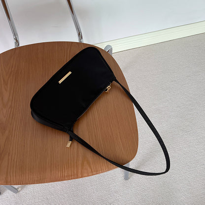 Sac à main tendance en nylon de couleur unie avec fermeture éclair pour femme 