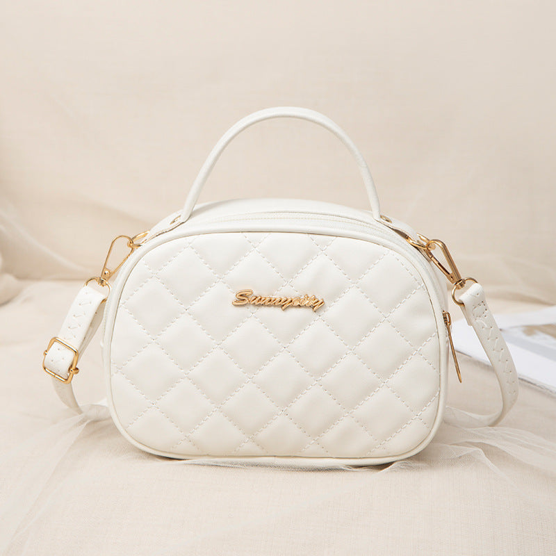 Sac à bandoulière en PU pour femme, décontracté, couleur unie, avec lettres en métal, matelassé, fermeture éclair et poignée 