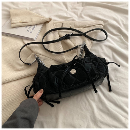 Women Fashion Solid Color Rhomboid Chain Saddle Shoulder Bag