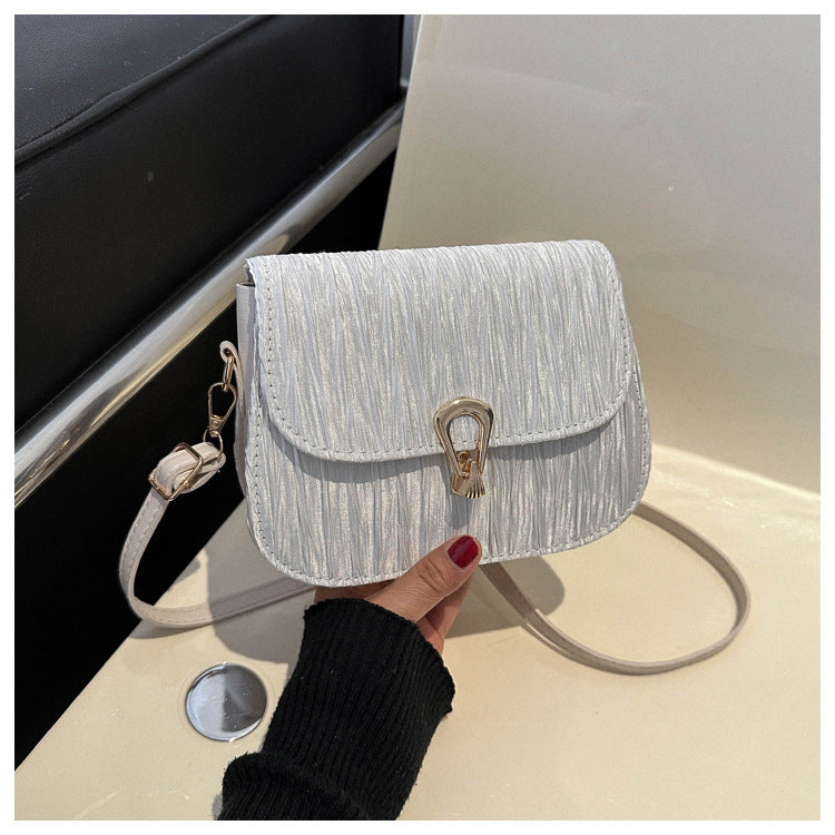 Sac à bandoulière à rabat froissé pour femme, simple et tendance, pour l'été 