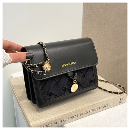 Sac à bandoulière carré au design tendance 