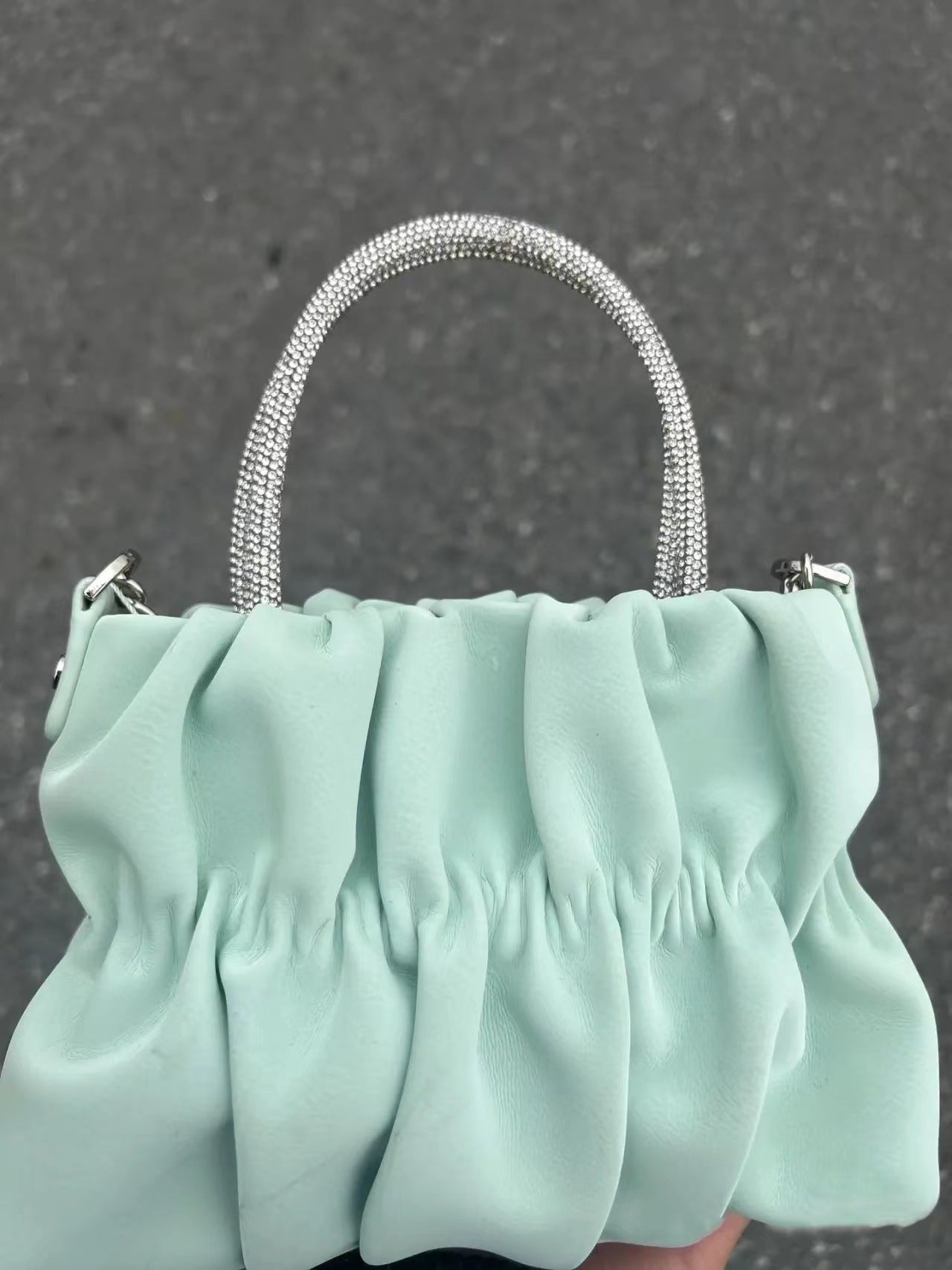 Women Fashion Pleated Cloud Solid Color Chain Handbag