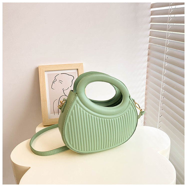 Sac à bandoulière en PU à rayures tridimensionnelles irrégulières de couleur unie pour femmes, tendance été 