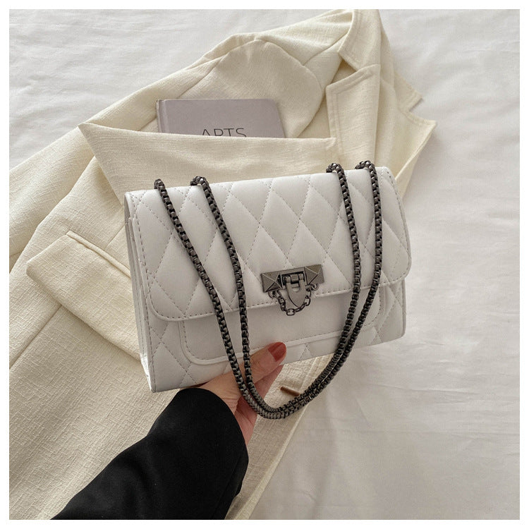 Sac à bandoulière carré vintage avec chaîne en diamant 