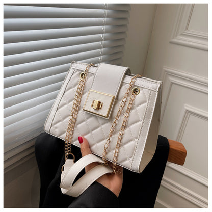 Women Fashionable Square Chain Crossbody Bag With Rhomboid Flap Lock