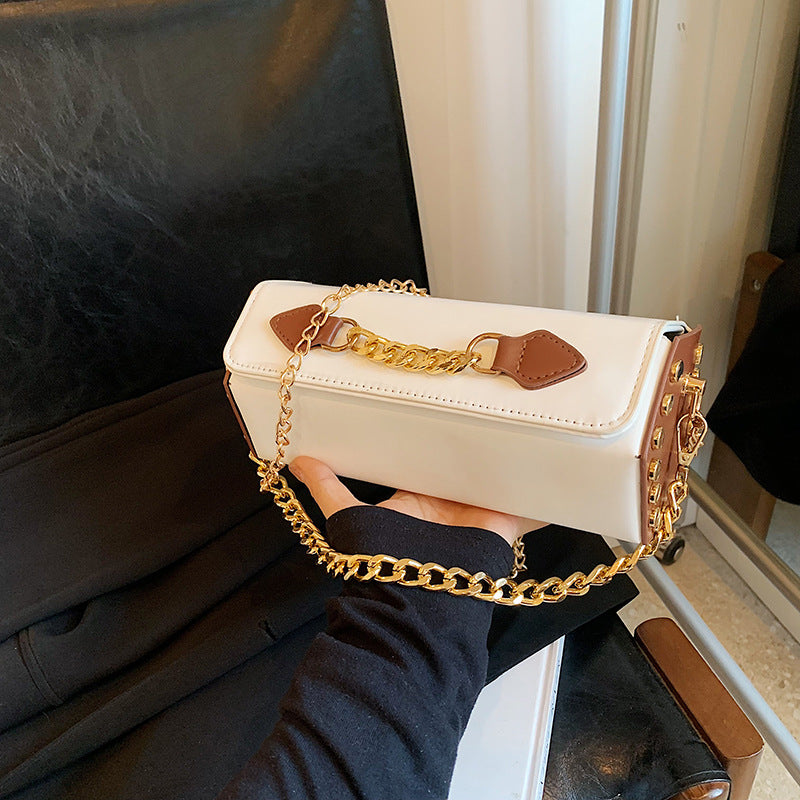 Sac à bandoulière élégant avec chaîne 