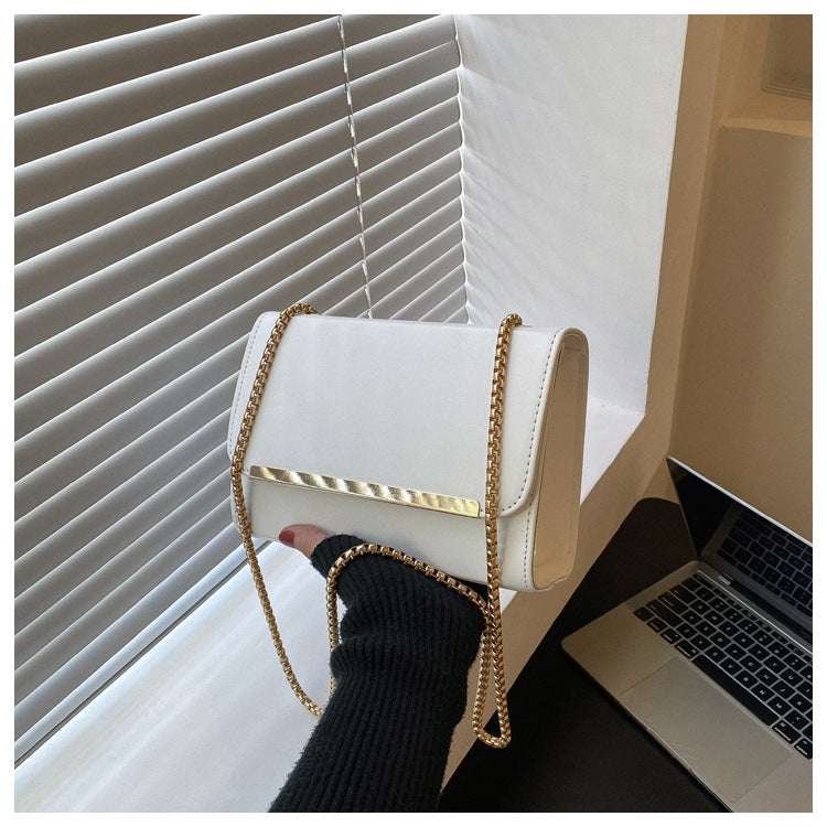 Simple And Fashionable Square Flip Shoulder Bag