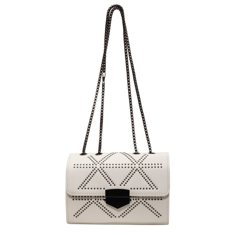 Sac à bandoulière carré vintage à chaîne et rivets simples 