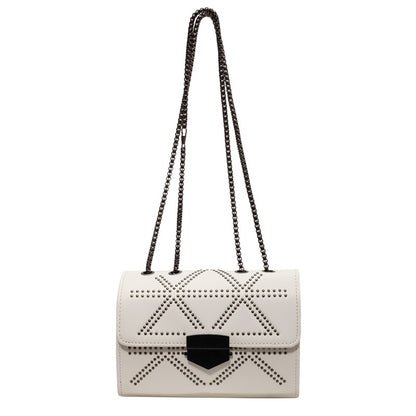 Sac à bandoulière carré vintage à chaîne et rivets simples 