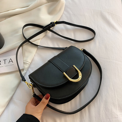 Sac à bandoulière demi-rond à rabat en PU pour femme, couleur unie, tendance 