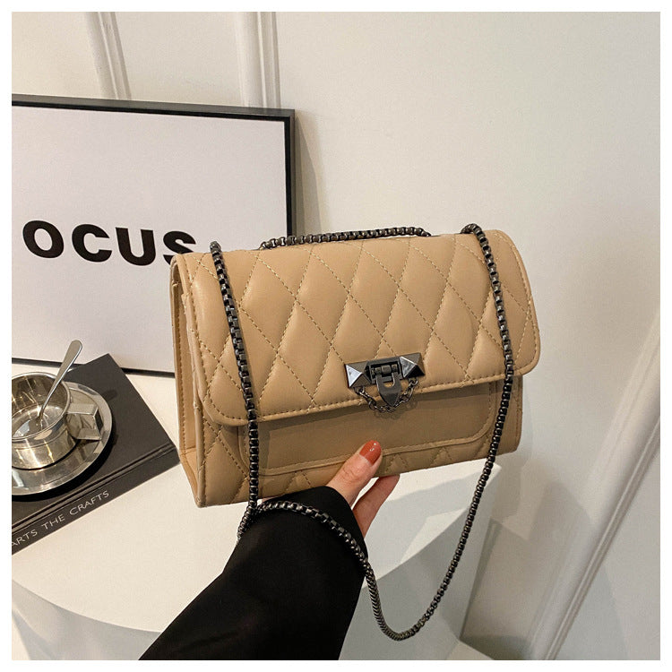 Sac à bandoulière carré vintage avec chaîne en diamant 