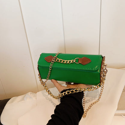 Sac à bandoulière élégant avec chaîne 