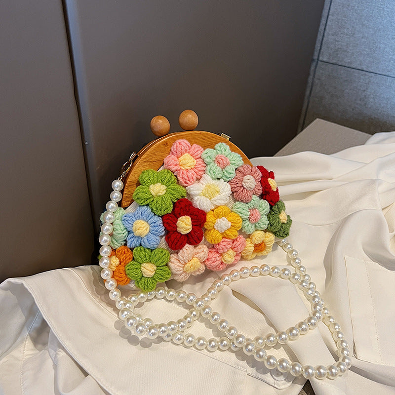 Sac à bandoulière créatif tissé avec chaîne et perles florales 