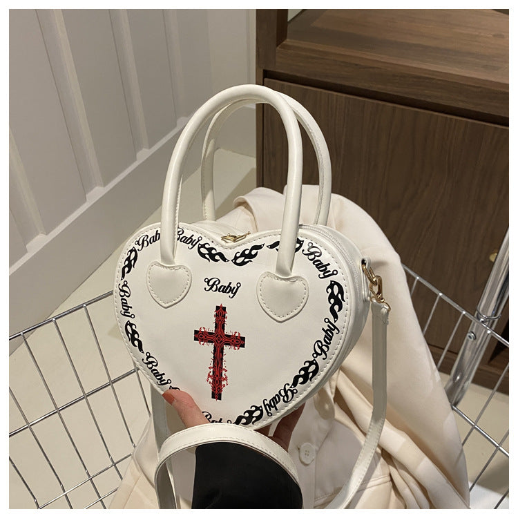 Sac à bandoulière clouté style gothique punk en forme de cœur 