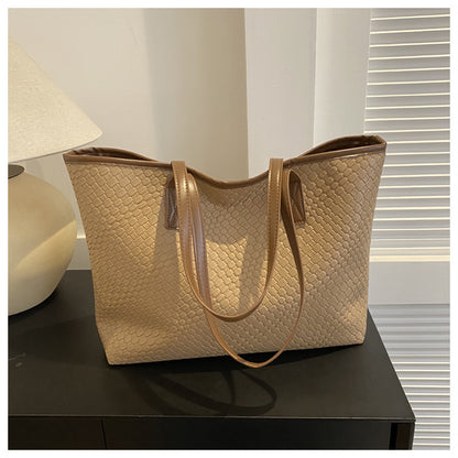 Women Fashionable Solid Color Woven Large Capacity Tote Bag