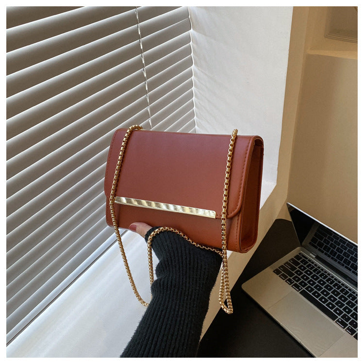Simple And Fashionable Square Flip Shoulder Bag