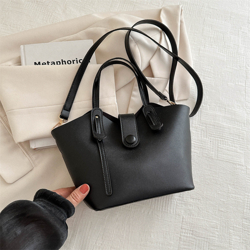 Women Casual Simple Solid Color Handbag