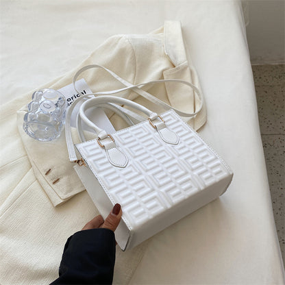 Petit sac à main carré uni à motif gaufré d'été 