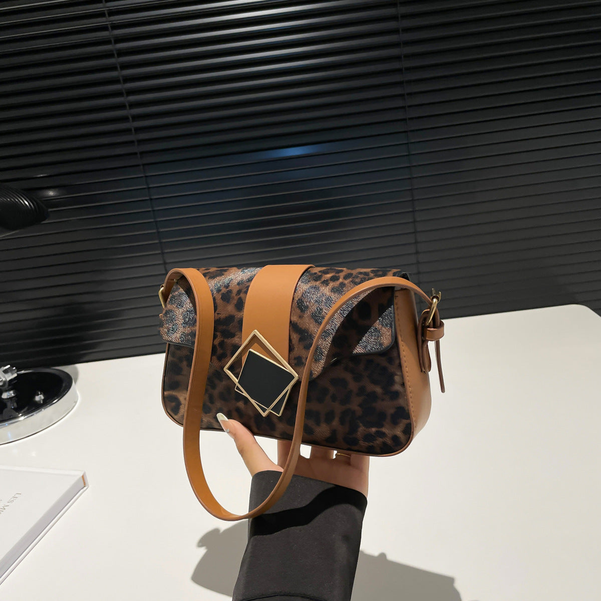 Sac à bandoulière décontracté à imprimé léopard pour femme 